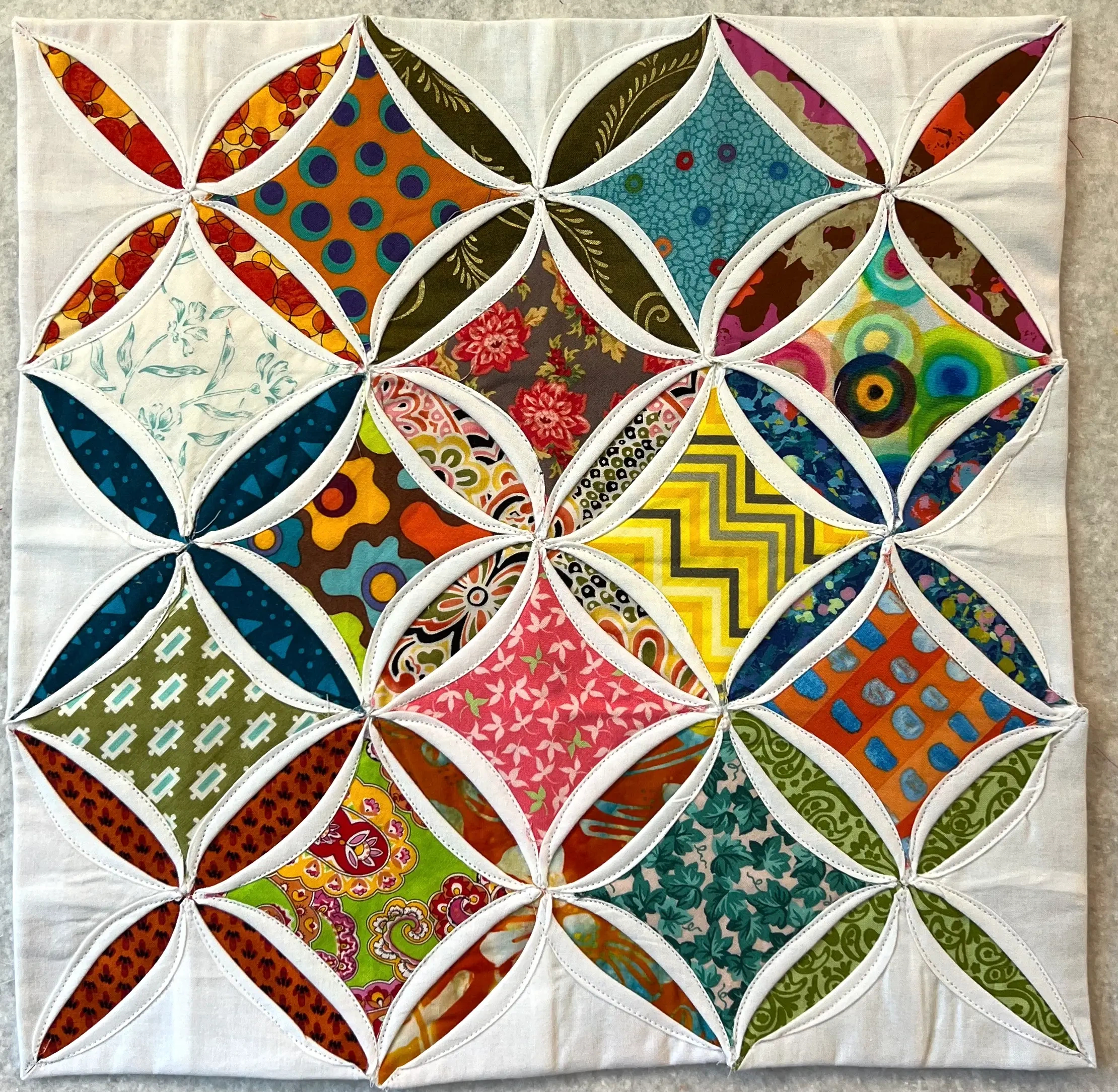 How To Make The Cathedral Window Quilt: Two Methods - Create Whimsy with FREE Printable Cathedral Window Quilt Pattern