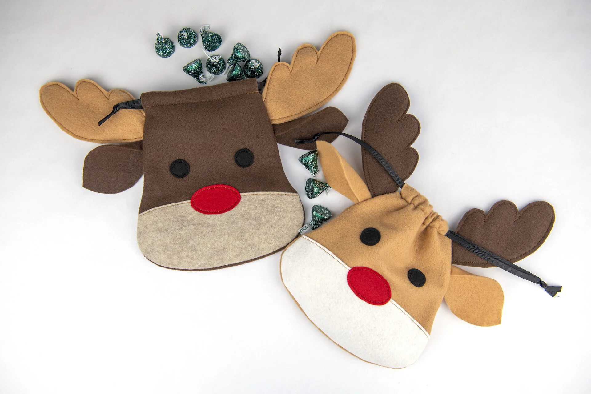 Reindeer Drawstring Bag Pattern &amp;amp; Tutorial — Stubbornly Crafty within Free Printable Christmas Reindeer Sewing Pattern