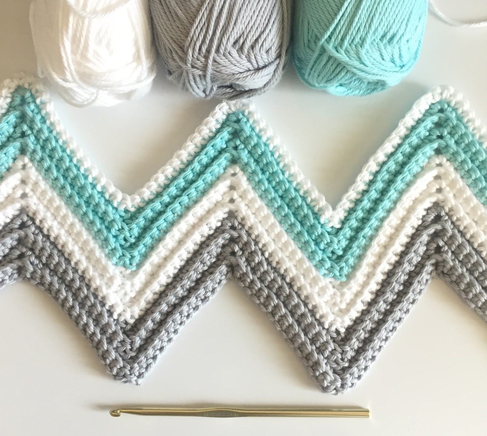 Single Crochet Chevron Blanket In Mint, Gray, And White - Daisy within FREE Printable Chevron Crochet Pattern